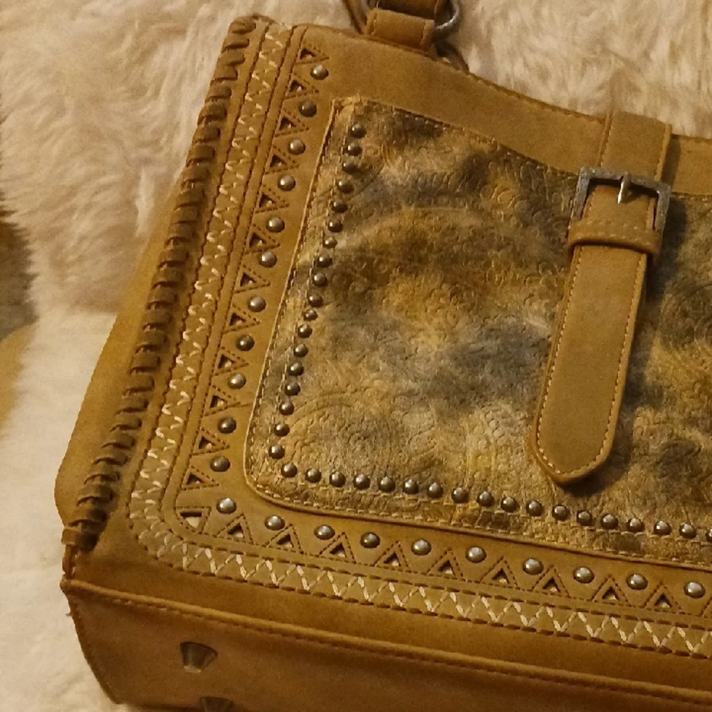 Montana WestStylish Tan and Brown Women's Bag - Picture 15 of 17